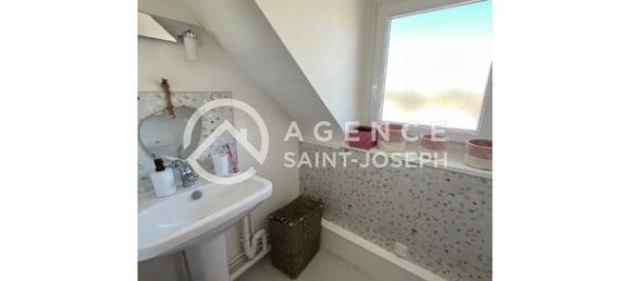 Casa de 5 dormitorios en Yvetot, France No. 312462 6