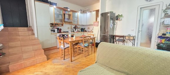 2 rooms Apartment in Naples, Italy No. 275902 2