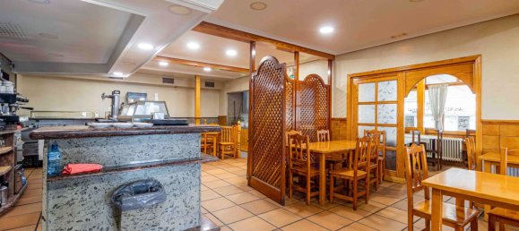 605m² Commercial property in Moralzarzal, Spain No. 78500 19