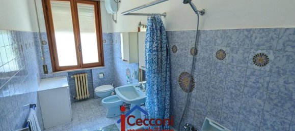 6 rooms Apartment in Cerreto Guidi, Italy No. 123220 10