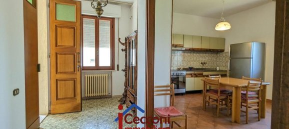 6 rooms Apartment in Cerreto Guidi, Italy No. 123220 3