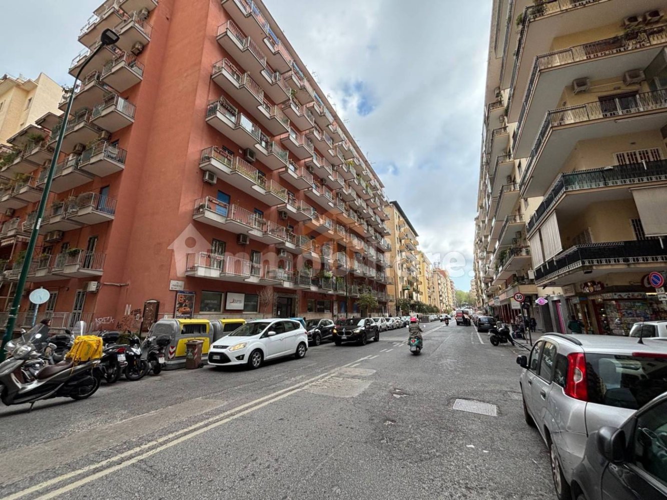 2 bedrooms Apartment in Naples, Italy No. 375399