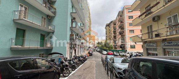 2 bedrooms Apartment in Naples, Italy No. 375399 5