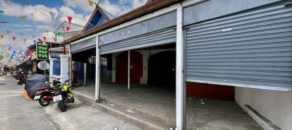 7 bedrooms Bungalow in Hua Hin, Thailand No. 16451 2