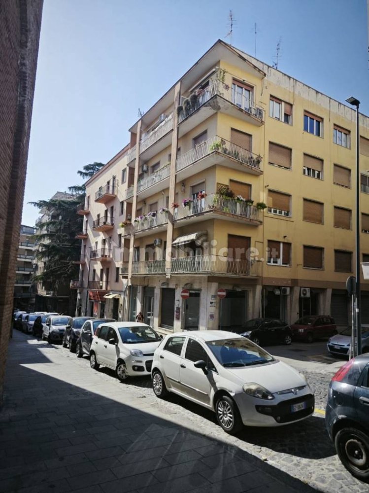 3 bedrooms Apartment in Benevento, Italy No. 344565