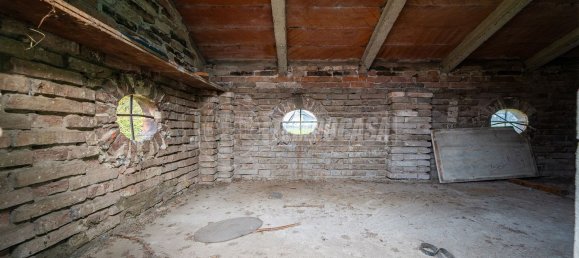 Garage à San Pietro in Casale, Italy No. 27029 16