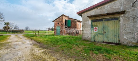 Garage à San Pietro in Casale, Italy No. 27029 21