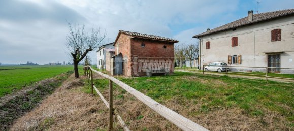Garage à San Pietro in Casale, Italy No. 27029 20