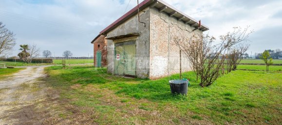 Garage à San Pietro in Casale, Italy No. 27029 3