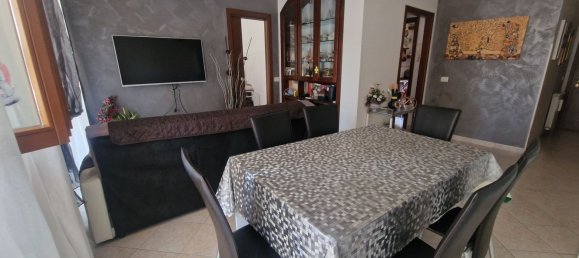 4 Schlafzimmer Wohnung in Rome, Italy, Nr. 321593 3