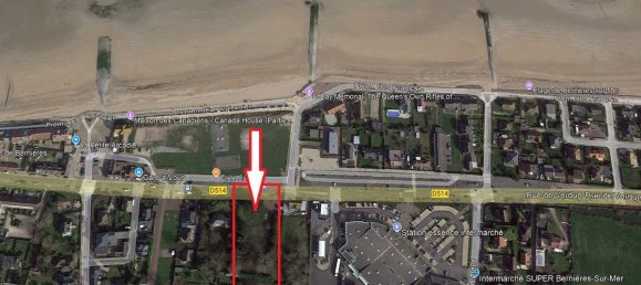 495m² Land in Bernieres-sur-Mer, France No. 357260 4