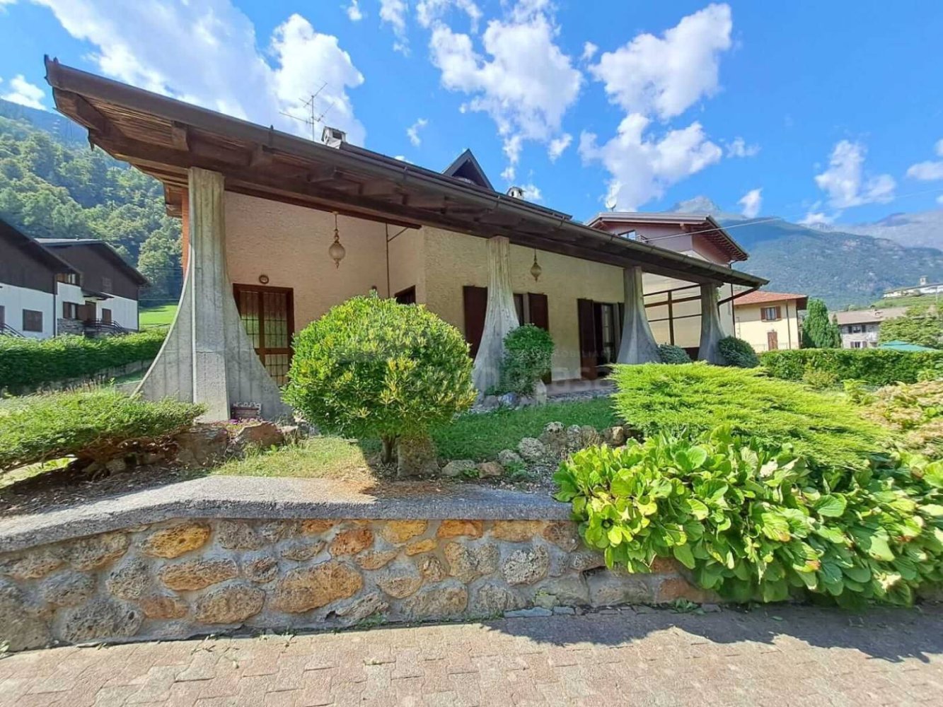 5 bedrooms Villa in Gandellino, Italy No. 89847