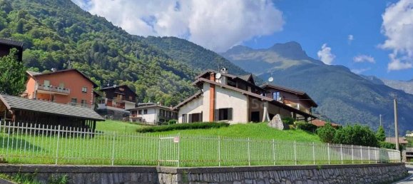5 bedrooms Villa in Gandellino, Italy No. 89847 12