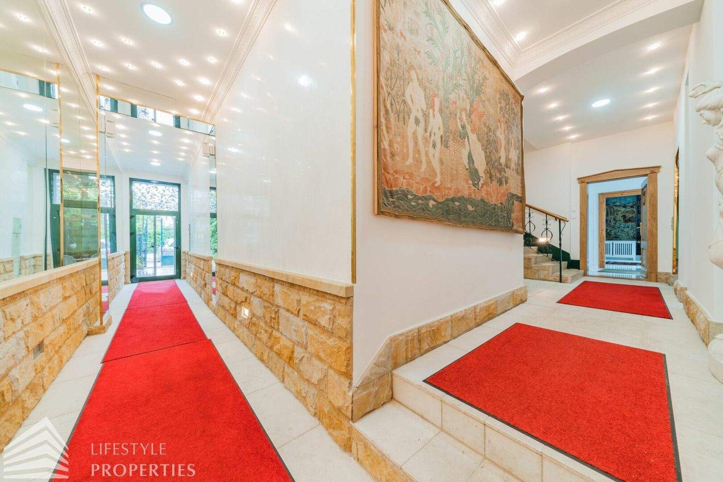 12-Zimmer Villa in Währing, Austria, Nr. 243292