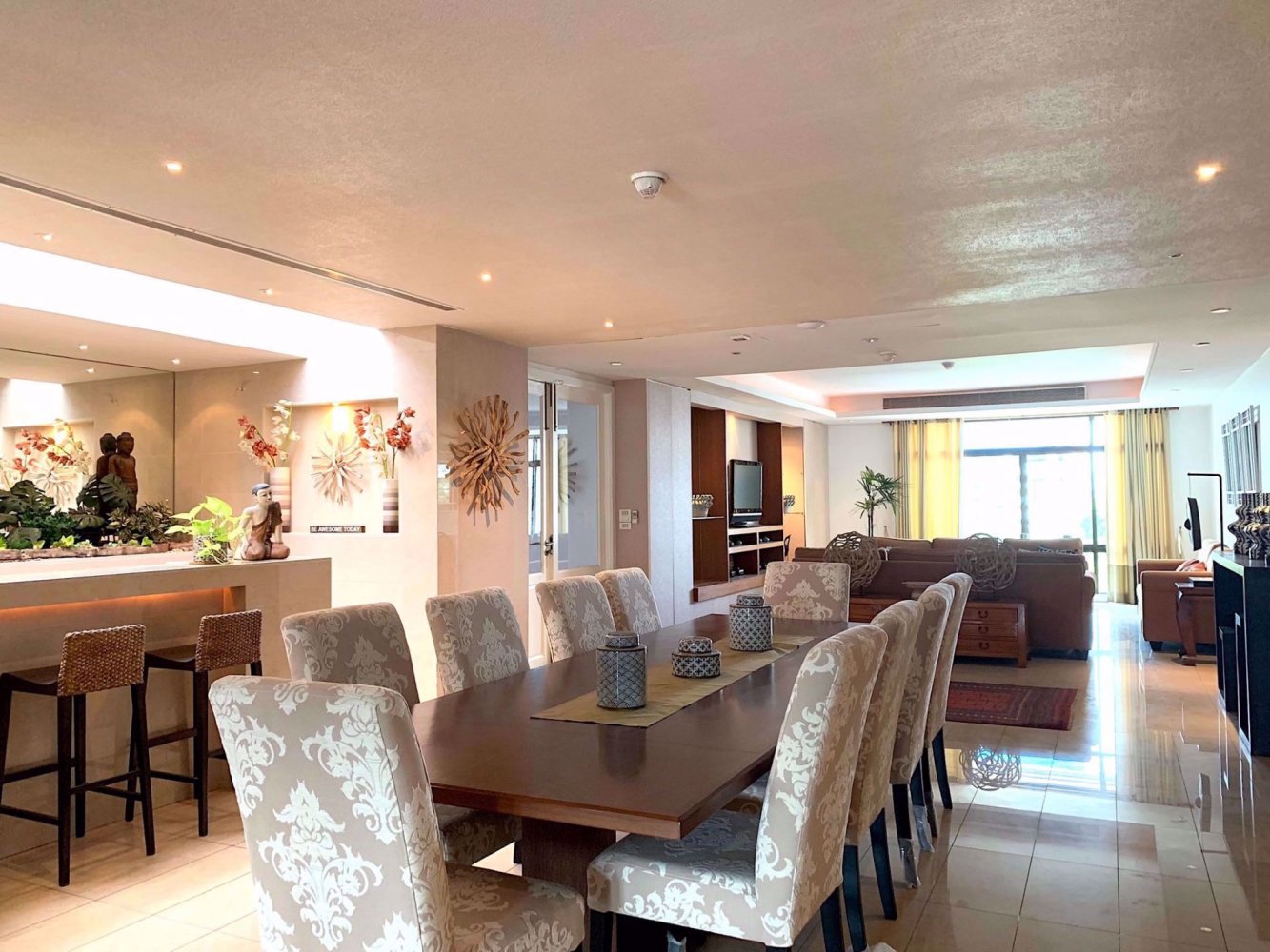 4 bedrooms Condo in Watthana, Thailand No. 10482