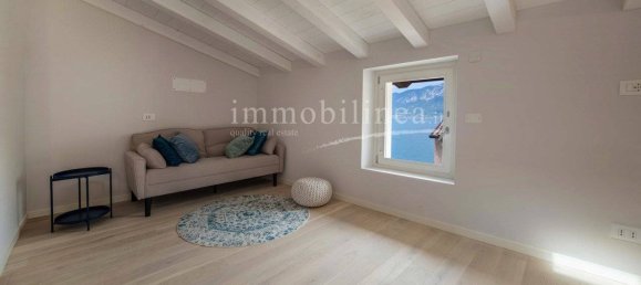 2غرفة بانتهاوس في Brenzone, Italy رقم 206686 2