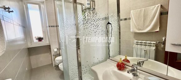 3 Schlafzimmer Wohnung in Turin, Italy, Nr. 363170 15