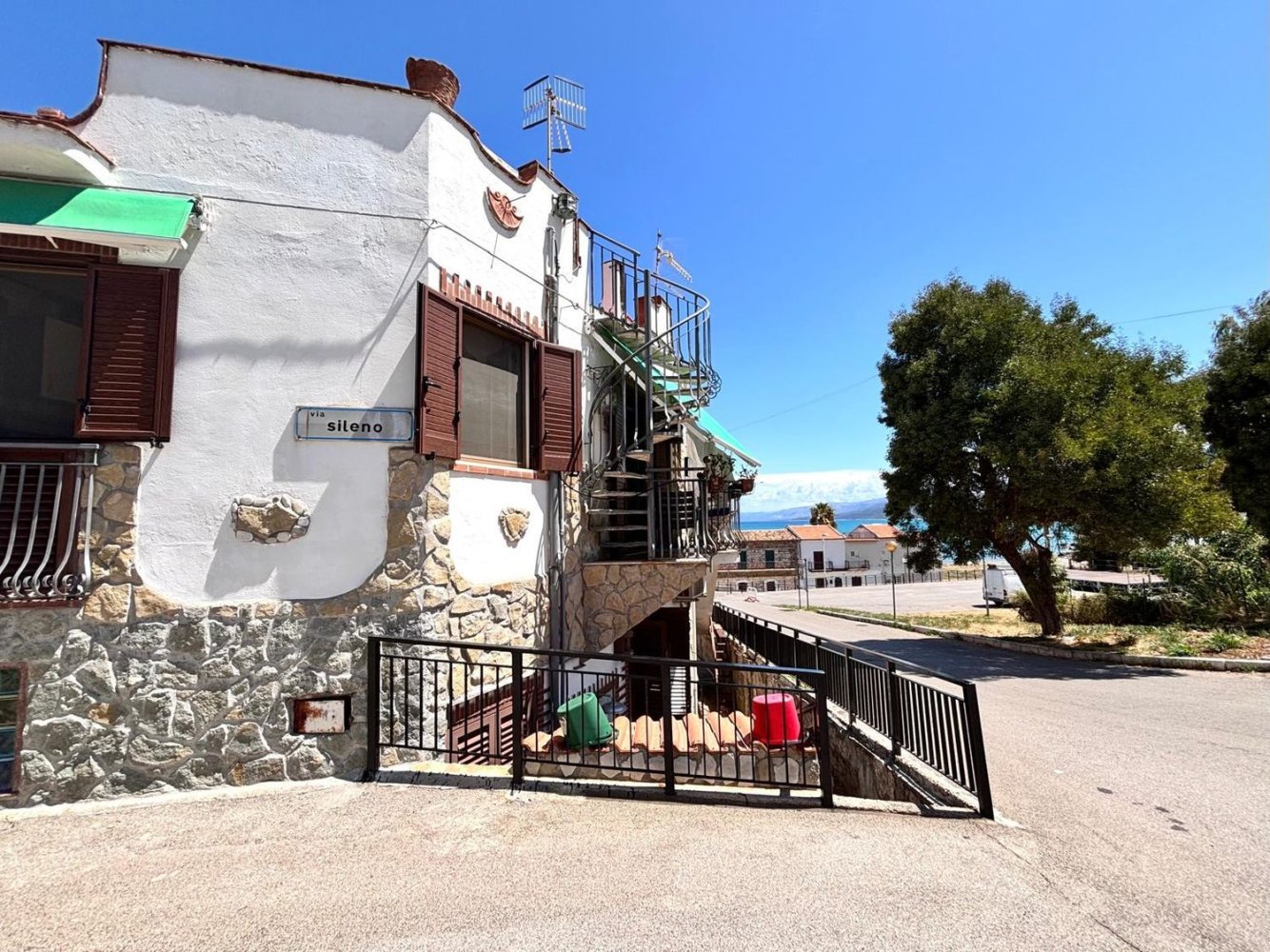 3 rooms House in Caronia, Italy No. 308306