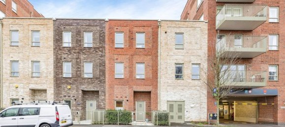 3 bedrooms Townhouse in Watford, United Kingdom No. 6036 14