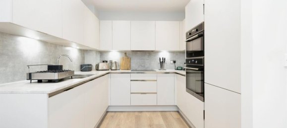 3 bedrooms Townhouse in Watford, United Kingdom No. 6036 4