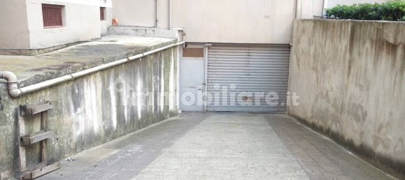 350m² Garage in Bari, Italy No. 355536 2