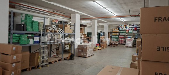 350m² Garage in Bari, Italy No. 355536 6