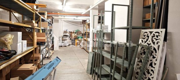 350m² Garage in Bari, Italy No. 355536 10