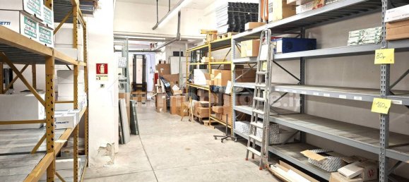 350m² Garage in Bari, Italy No. 355536 12