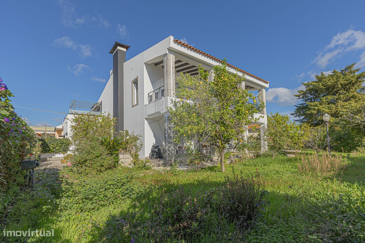 8 bedrooms House in Loures, Portugal No. 50569