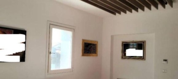 850m² Commercial property in Fiumicino, Italy No. 313571 6