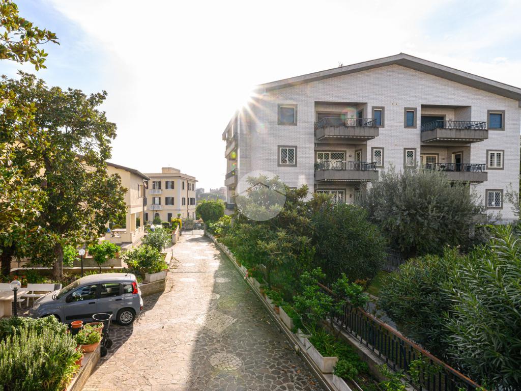 Квартира с 1 спальней в Рим, Италия № 59196