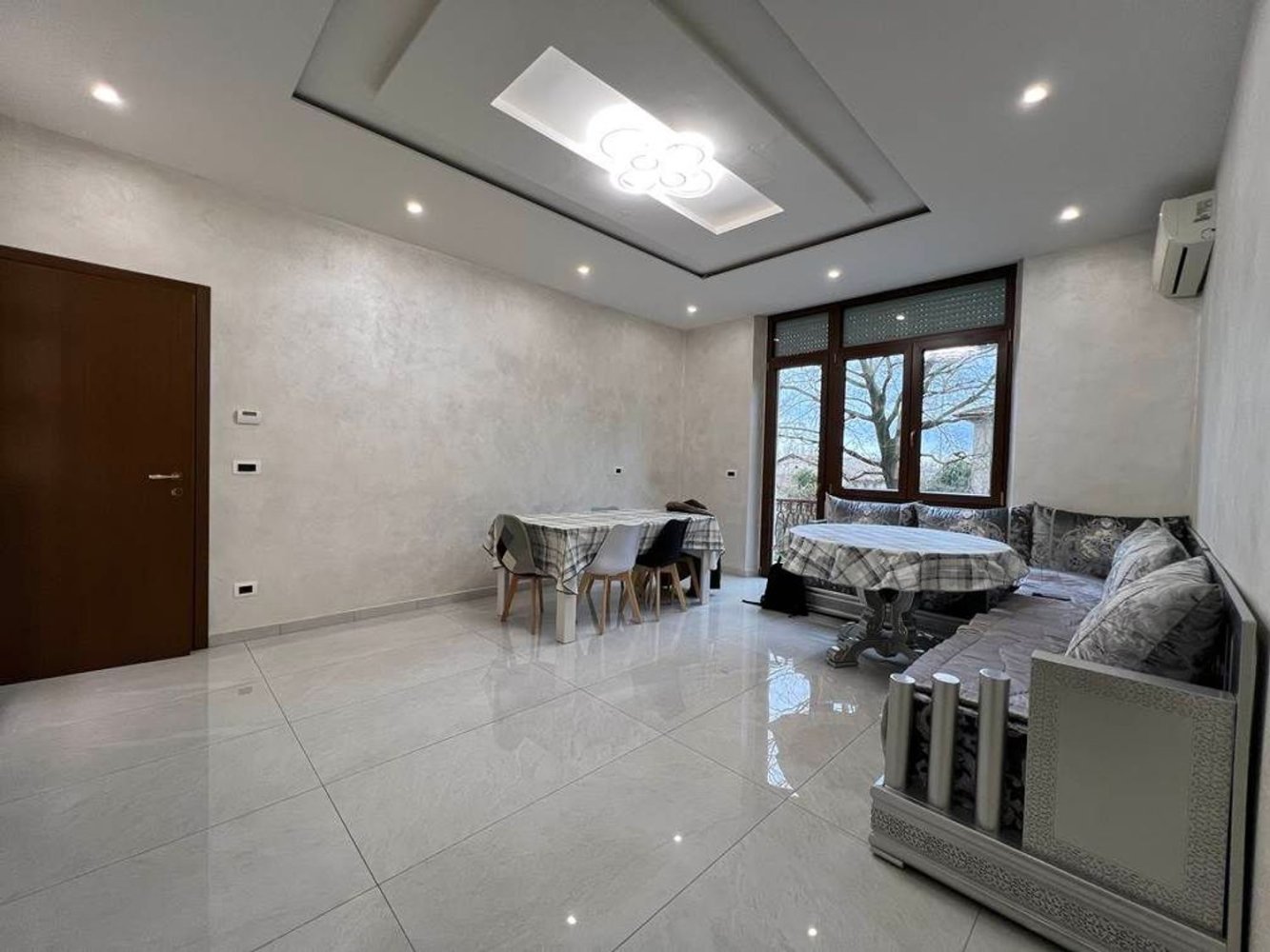 Apartamento de 6 divisões em Roncoferraro, Italy N.º 225339