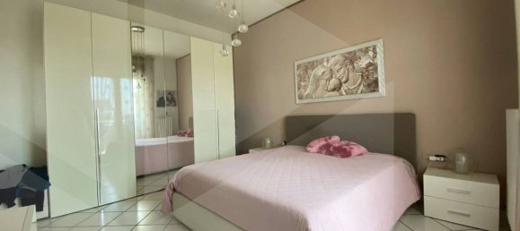 Apartamento de 3 divisões em Bari, Italy N.º 17307 7