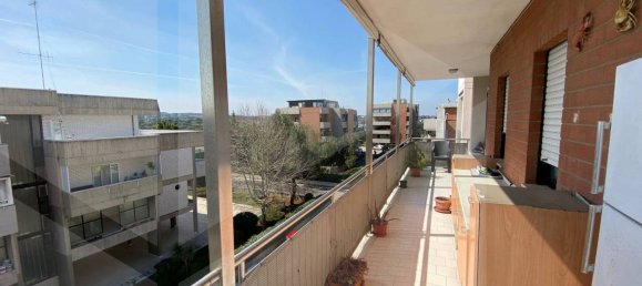 Apartamento de 3 divisões em Bari, Italy N.º 17307 6