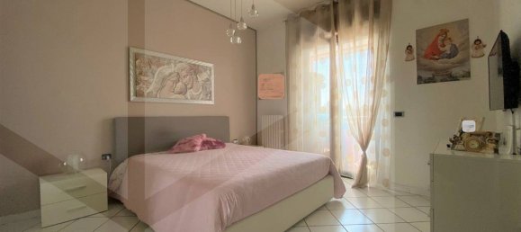 Apartamento de 3 divisões em Bari, Italy N.º 17307 5