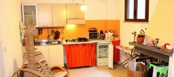 10 rooms House in Orvieto, Italy No. 47355 12