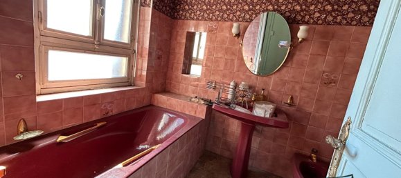 Casa de 4 dormitorios en Saint-Amand-Montrond, France No. 79046 7