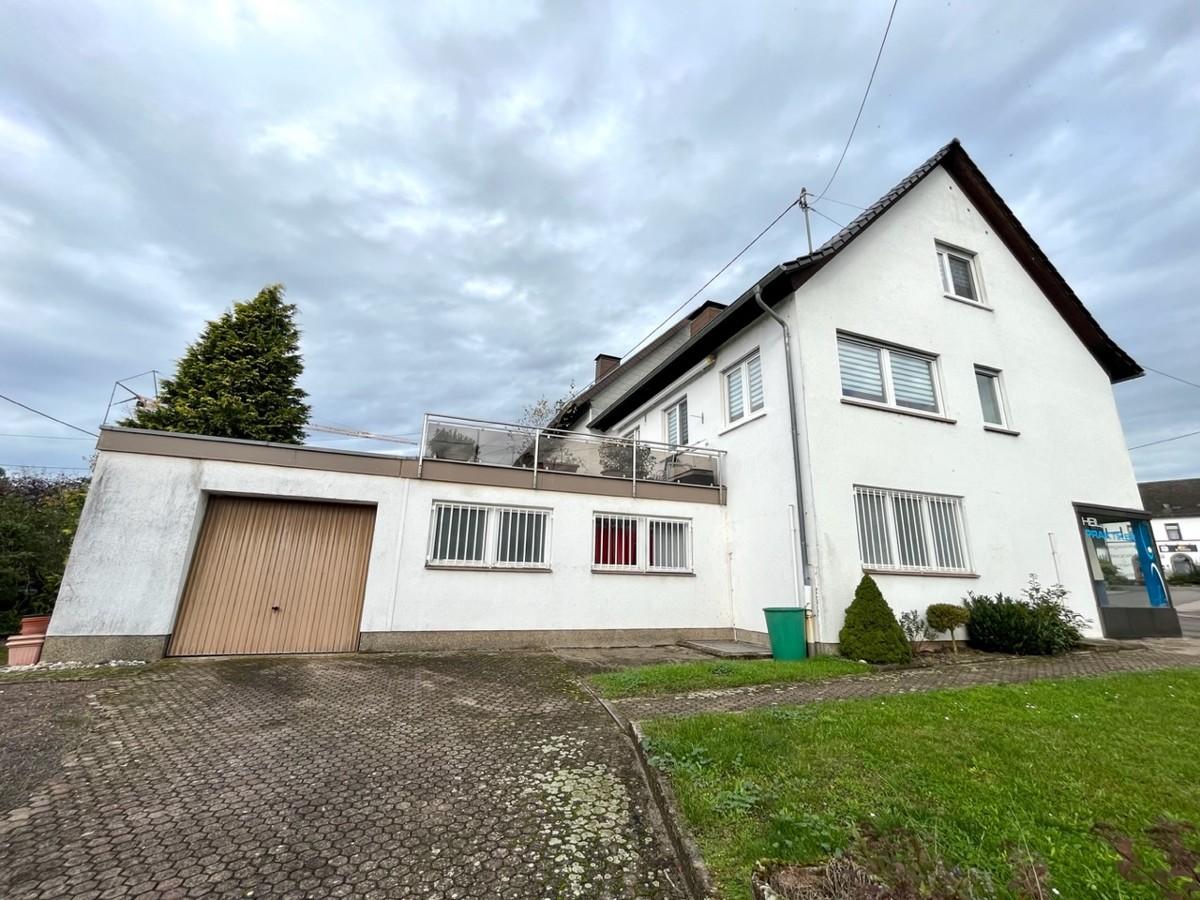 Edificio de 6 habitaciónes en Saarbrucken, Germany No. 78912