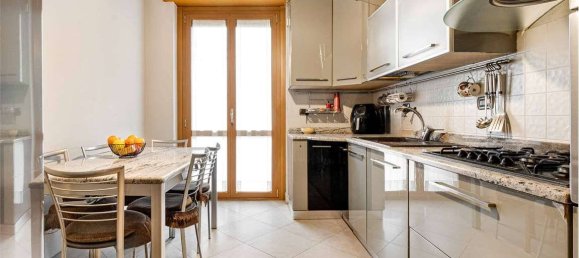 3 bedrooms Apartment in Garbagnate Milanese, Italy No. 268554 7