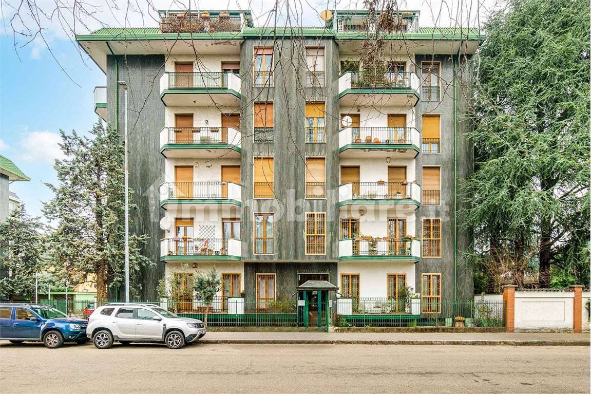 3 bedrooms Apartment in Garbagnate Milanese, Italy No. 268554