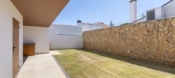 3 Schlafzimmer Haus in Corroios, Portugal, Nr. 138563 18