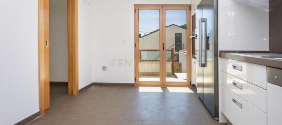 3 Schlafzimmer Haus in Corroios, Portugal, Nr. 138563 26