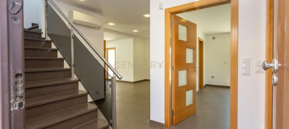 3 Schlafzimmer Haus in Corroios, Portugal, Nr. 138563 24