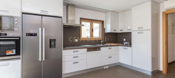 3 Schlafzimmer Haus in Corroios, Portugal, Nr. 138563 5