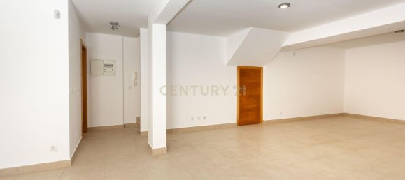 3 Schlafzimmer Haus in Corroios, Portugal, Nr. 138563 48