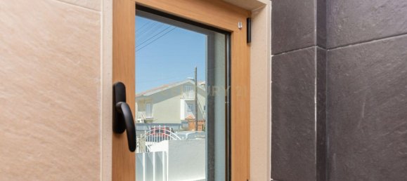 3 Schlafzimmer Haus in Corroios, Portugal, Nr. 138563 22