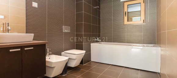 3 Schlafzimmer Haus in Corroios, Portugal, Nr. 138563 41