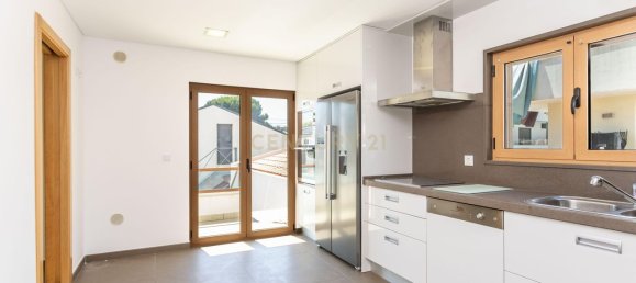 3 Schlafzimmer Haus in Corroios, Portugal, Nr. 138563 3