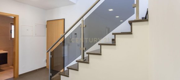 3 Schlafzimmer Haus in Corroios, Portugal, Nr. 138563 37