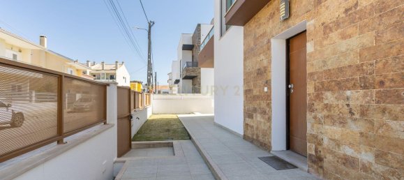 3 Schlafzimmer Haus in Corroios, Portugal, Nr. 138563 7